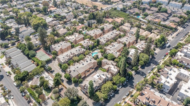 Detail Gallery Image 27 of 27 For 18730 Hatteras St #2,  Tarzana,  CA 91356 - 3 Beds | 2/1 Baths