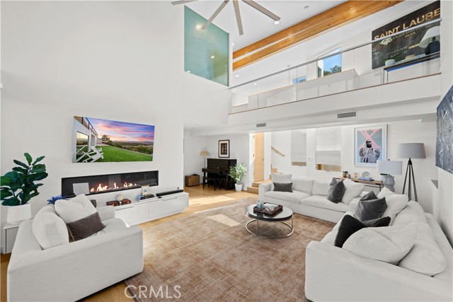 3631 Sunswept Drive, Studio City CA: https://media.crmls.org/medias/f2fa10c9-c1a8-4736-a1f1-ed48584c2084.jpg