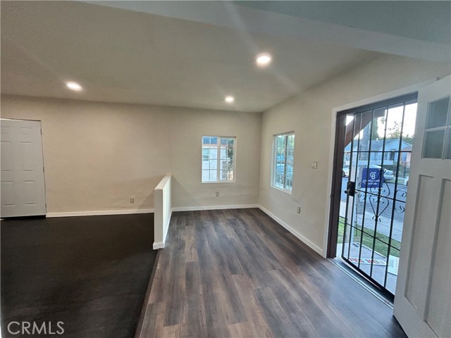 2412 Gale Avenue photo 9