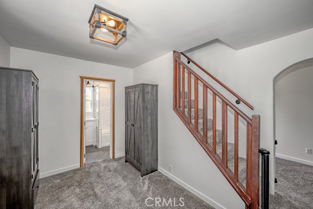 1219 N Lincoln Street, Burbank CA: https://media.crmls.org/medias/f2fa3718-c9fd-4341-86ce-0b1ba4fddff1.jpg