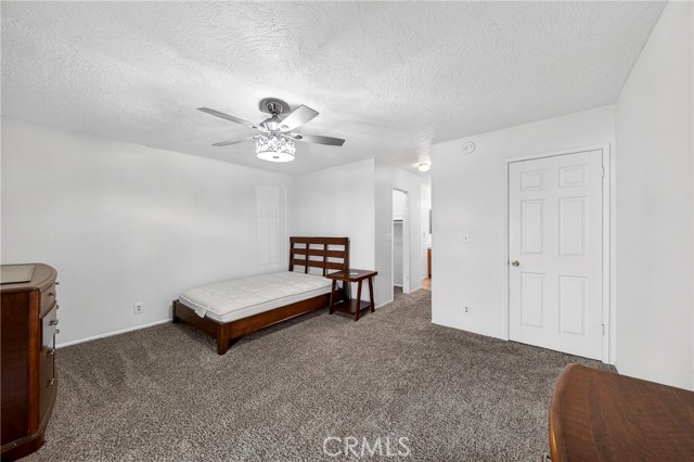 Detail Gallery Image 13 of 32 For 11620 Locust, Apple Valley,  CA 92308 - 2 Beds | 2 Baths