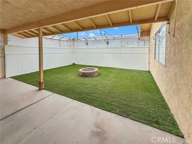 22612 Viento Road, Apple Valley CA: https://media.crmls.org/medias/f2fbc958-28e4-4d07-963a-1b42493c7bea.jpg