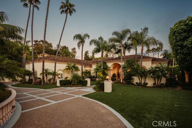 16727 Camino Sierra del Sur Drive, Rancho Santa Fe CA: https://media.crmls.org/medias/f2fc43b0-ab6e-4b2d-9def-dc9be9721dec.jpg