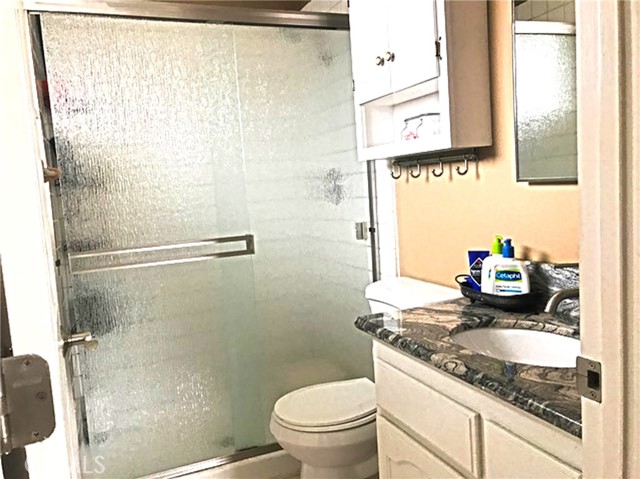 Detail Gallery Image 7 of 15 For 20011 Shorewood, Huntington Beach,  CA 92646 - 4 Beds | 2 Baths