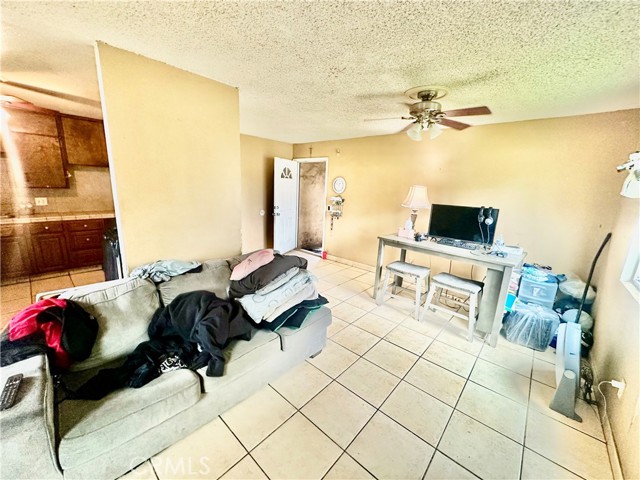 Detail Gallery Image 10 of 17 For 304 N Channing, Fresno,  CA 93706 - 3 Beds | 1 Baths