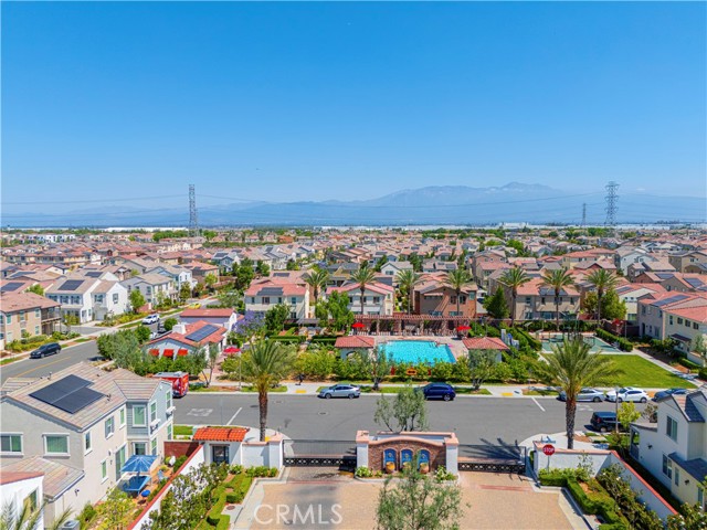 16087 Apricot Ave, Chino CA: https://media.crmls.org/medias/f2fd04b7-6a9b-4034-ad71-aa82ca6695a8.jpg