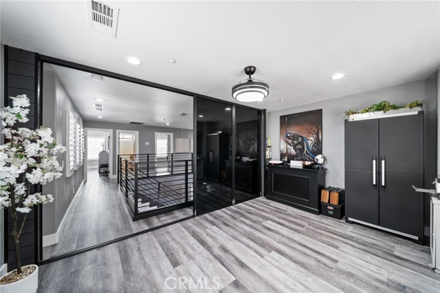 15583 N Peak Lane, Fontana CA: https://media.crmls.org/medias/f2fd1bb4-d632-4722-9fe4-645d107960f8.jpg