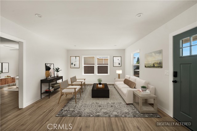 Detail Gallery Image 3 of 26 For 1106 S Washington, Compton,  CA 90221 - 3 Beds | 1 Baths