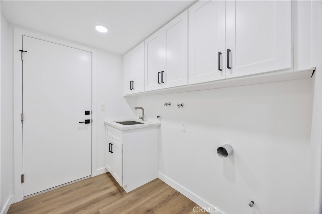 MLS #OC25260126 image #24