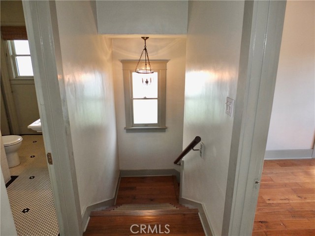 Detail Gallery Image 4 of 24 For 353 Newport Ave, Long Beach,  CA 90814 - 2 Beds | 1 Baths