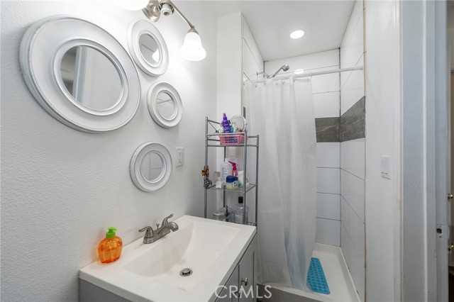 Detail Gallery Image 19 of 36 For 17142 Barbee St, Fontana,  CA 92336 - 3 Beds | 2 Baths