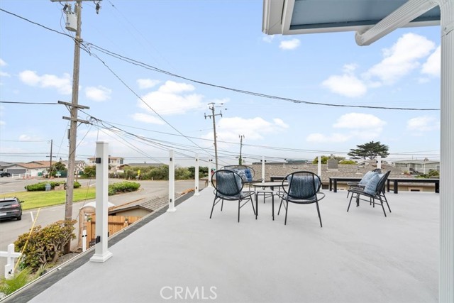 31 N 3rd Street, Cayucos CA: https://media.crmls.org/medias/f2ff9ccd-4c3c-4893-a373-bdb3cc854780.jpg