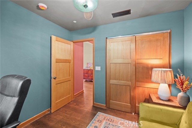 Detail Gallery Image 25 of 45 For 437 N Parish Pl., Burbank,  CA 91506 - 3 Beds | 2 Baths