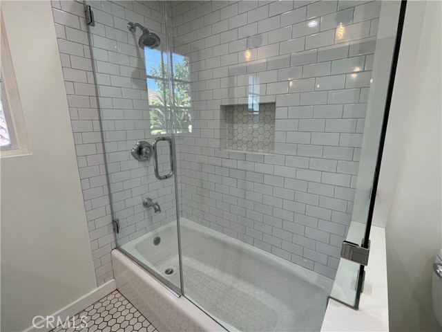 Detail Gallery Image 13 of 37 For 22678 Kittridge St, West Hills,  CA 91307 - 4 Beds | 3 Baths