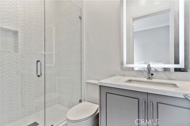 4635 Brewster Drive, Tarzana CA: https://media.crmls.org/medias/f30016df-25bc-4ee5-ac1e-1647e4af47bc.jpg