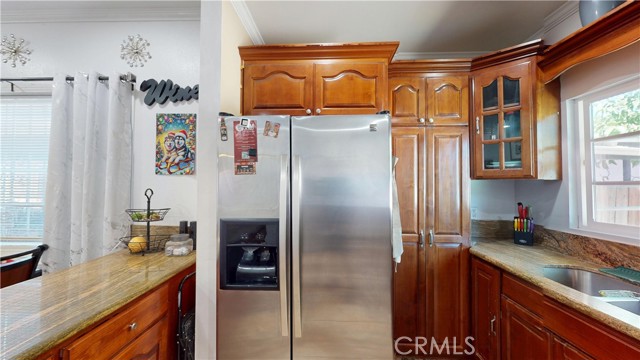 5854 Woodlawn Avenue, Los Angeles CA: https://media.crmls.org/medias/f3005feb-9940-4da9-b028-6efd754e637d.jpg