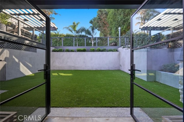 Detail Gallery Image 45 of 68 For 1012 10th St, Manhattan Beach,  CA 90266 - 4 Beds | 5 Baths