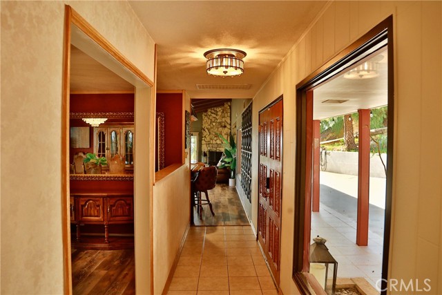 27424 Homyr Place, Canyon Country CA: https://media.crmls.org/medias/f300795e-c84e-458f-bab0-5d7bc6078734.jpg