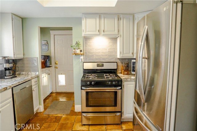 7319 Owensmouth Avenue, Canoga Park CA: https://media.crmls.org/medias/f3018da2-6ea9-427c-9e09-ff760e35f49c.jpg