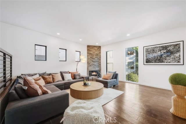 3601 Dixie Canyon Place photo 13