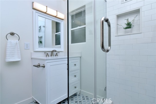 Detail Gallery Image 22 of 51 For 11042 Fruitland Dr, Studio City,  CA 91604 - 3 Beds | 4 Baths