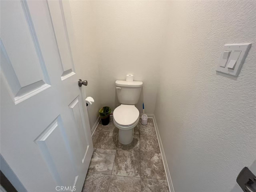 https://media.crmls.org/medias/f30342e1-7e74-465f-9085-33155dee5540.jpg?preset=X-Large