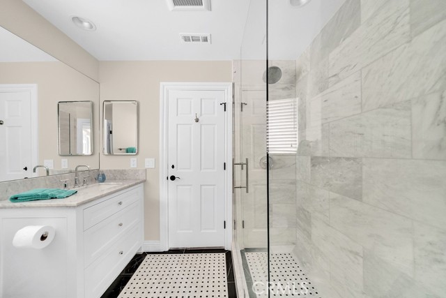 Detail Gallery Image 29 of 71 For 1962 Lower Lake Dr, North Tustin,  CA 92705 - 6 Beds | 7/1 Baths