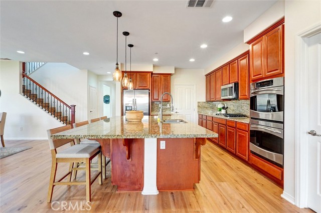 Detail Gallery Image 14 of 44 For 24509 Rosette Ln, Valencia,  CA 91354 - 5 Beds | 3 Baths