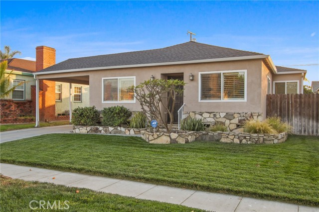 Detail Gallery Image 1 of 1 For 2283 Ximeno Ave, Long Beach,  CA 90815 - 2 Beds | 2 Baths