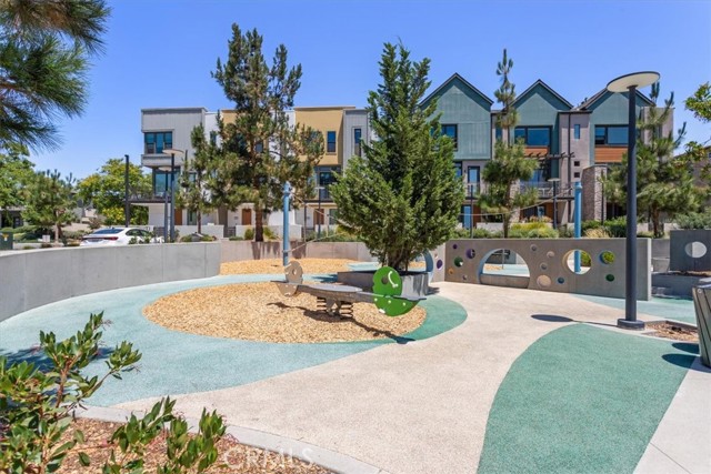 352 Merit, Irvine CA: https://media.crmls.org/medias/f304850f-1391-40b3-a990-264b115336cd.jpg