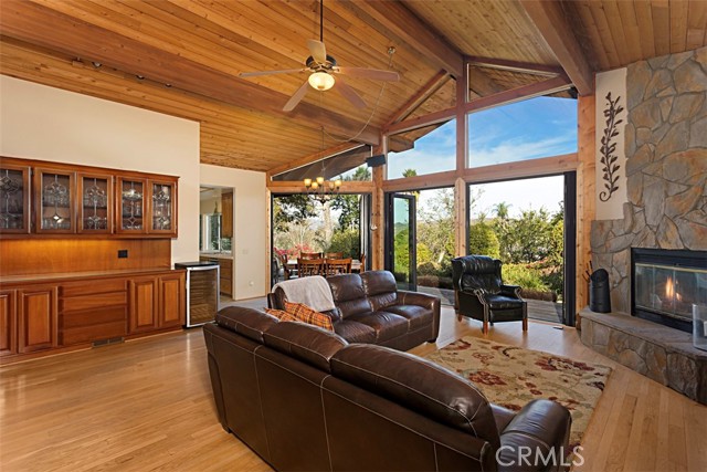 Detail Gallery Image 11 of 39 For 579 Pheasant Valley Ct, Fallbrook,  CA 92028 - 3 Beds | 2/1 Baths