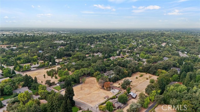 Detail Gallery Image 13 of 15 For 875 El Monte Ave, Chico,  CA 95928 - 3 Beds | 2 Baths