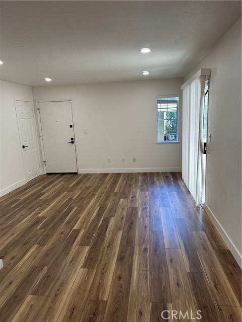 4201 Las Virgenes Road, Calabasas CA: https://media.crmls.org/medias/f30541d4-5ffa-4ea7-8c6e-2d97678a4cc0.jpg