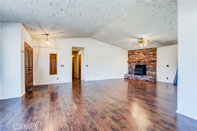 Detail Gallery Image 19 of 43 For 14076 Wawona Rd, Apple Valley,  CA 92307 - 3 Beds | 2 Baths