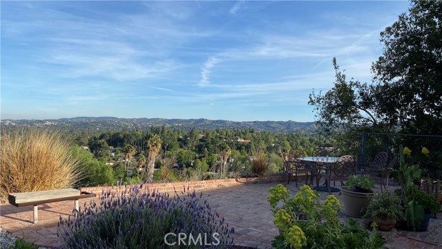 Detail Gallery Image 33 of 35 For 5974 Maury Ave, Woodland Hills,  CA 91367 - 3 Beds | 2 Baths