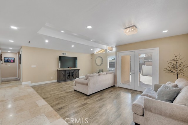 Detail Gallery Image 9 of 34 For 9835 Nevada Ave, Chatsworth,  CA 91311 - 4 Beds | 3 Baths