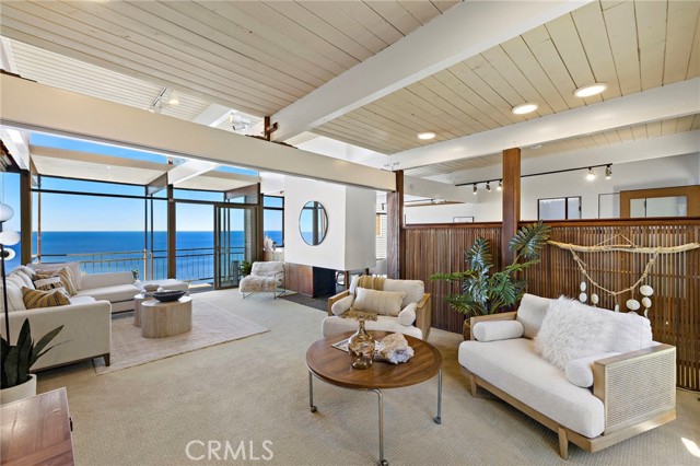 Detail Gallery Image 9 of 50 For 2581 Iris, Laguna Beach,  CA 92651 - 3 Beds | 2/1 Baths
