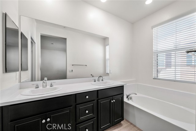 Detail Gallery Image 17 of 47 For 40431 Calle Real, Murrieta,  CA 92563 - 3 Beds | 2/1 Baths