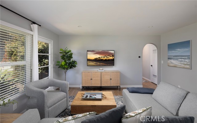 242 San Rafael Avenue, Santa Barbara CA: https://media.crmls.org/medias/f3086446-0f3a-445e-bc79-db179b5ab8ae.jpg