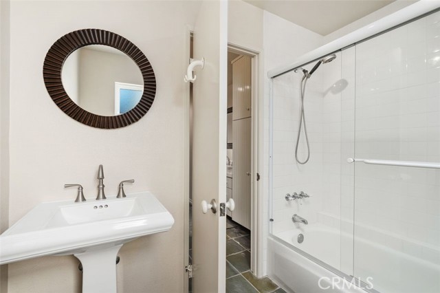 Detail Gallery Image 31 of 33 For 10056 Melinda Way #3,  Northridge,  CA 91325 - 2 Beds | 2/1 Baths