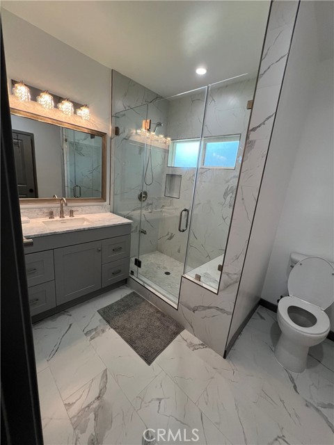 Detail Gallery Image 9 of 11 For 19031 Schoenborn St, Northridge,  CA 91324 - 1 Beds | 1 Baths