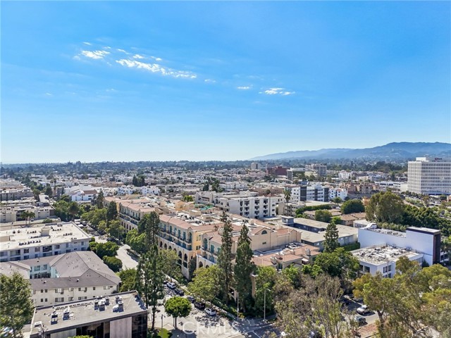 Detail Gallery Image 52 of 64 For 11500 San Vicente Bld #214,  Los Angeles,  CA 90049 - 2 Beds | 3 Baths