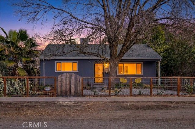 Detail Gallery Image 8 of 65 For 1731 Salem, Chico,  CA 95928 - 3 Beds | 2 Baths