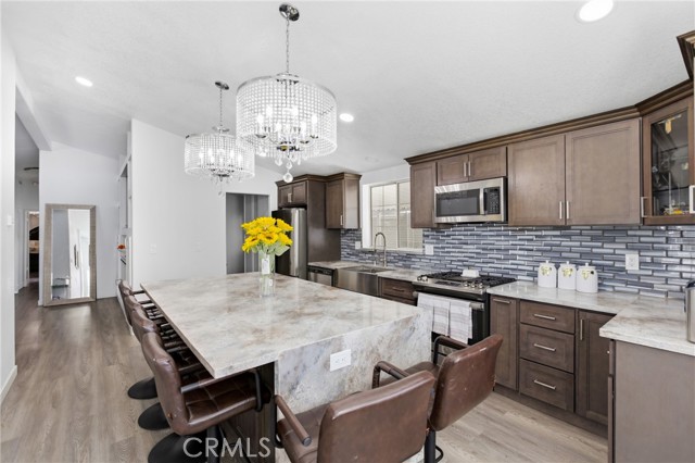 Detail Gallery Image 9 of 24 For 4901 Green River #288,  Corona,  CA 92880 - 4 Beds | 2 Baths