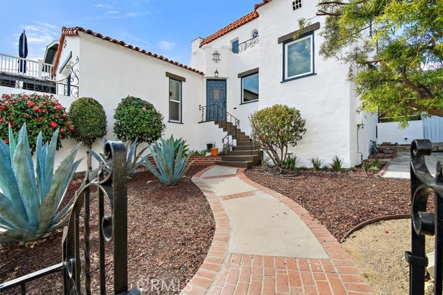 Detail Gallery Image 1 of 1 For 411 N Leland Ave, San Pedro,  CA 90732 - 3 Beds | 2 Baths