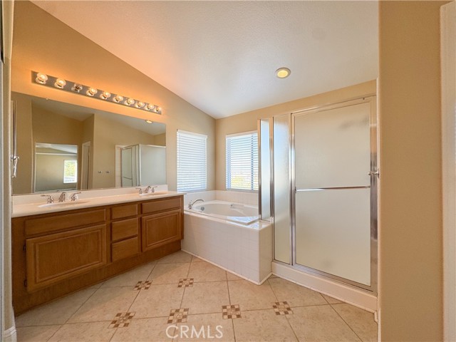 Detail Gallery Image 23 of 40 For 1067 Winthrop Dr, Corona,  CA 92882 - 4 Beds | 3 Baths