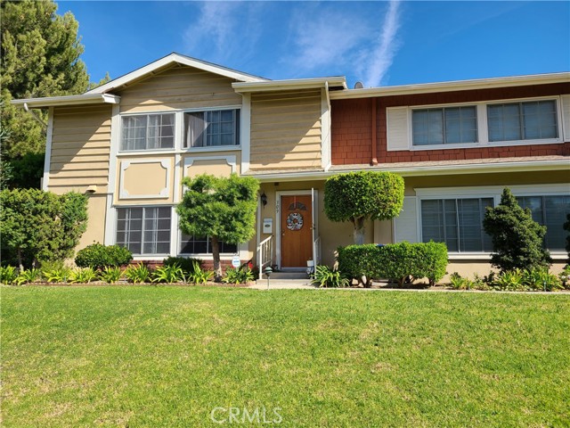 Detail Gallery Image 1 of 1 For 3500 W Manchester Bld #309,  Inglewood,  CA 90305 - 3 Beds | 3 Baths