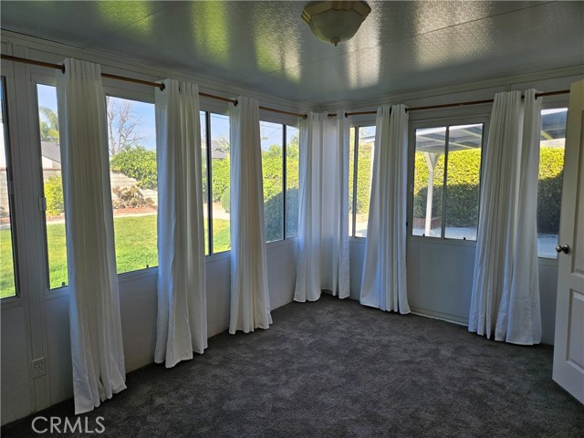 Detail Gallery Image 24 of 39 For 18237 Valley Vista Bld, Tarzana,  CA 91356 - 2 Beds | 1 Baths