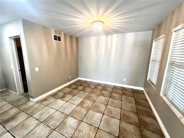 361 Adirondack Drive, Corona CA: https://media.crmls.org/medias/f30c2455-dd62-41e3-bb76-1d92e70cff8d.jpg