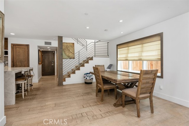 200 E Balboa Boulevard, Newport Beach CA: https://media.crmls.org/medias/f30c40d8-675d-4647-beb8-4f8cea77ec5c.jpg
